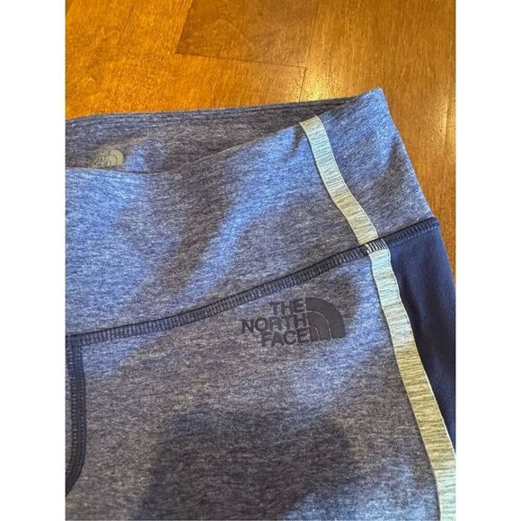 Woman’s the North face workout pants size small - Picture 2 of 4
